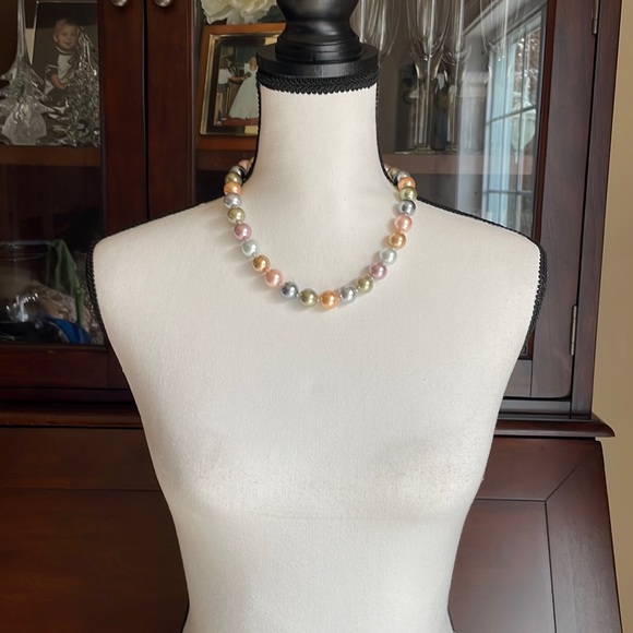K.J.L. Kenneth Lane Multi-Colored Pastel Pearl Necklace - Picture 2 of 9